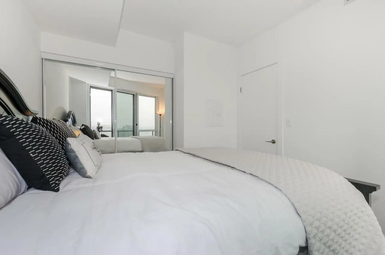 Grand Royal Condos- Toronto 0*,